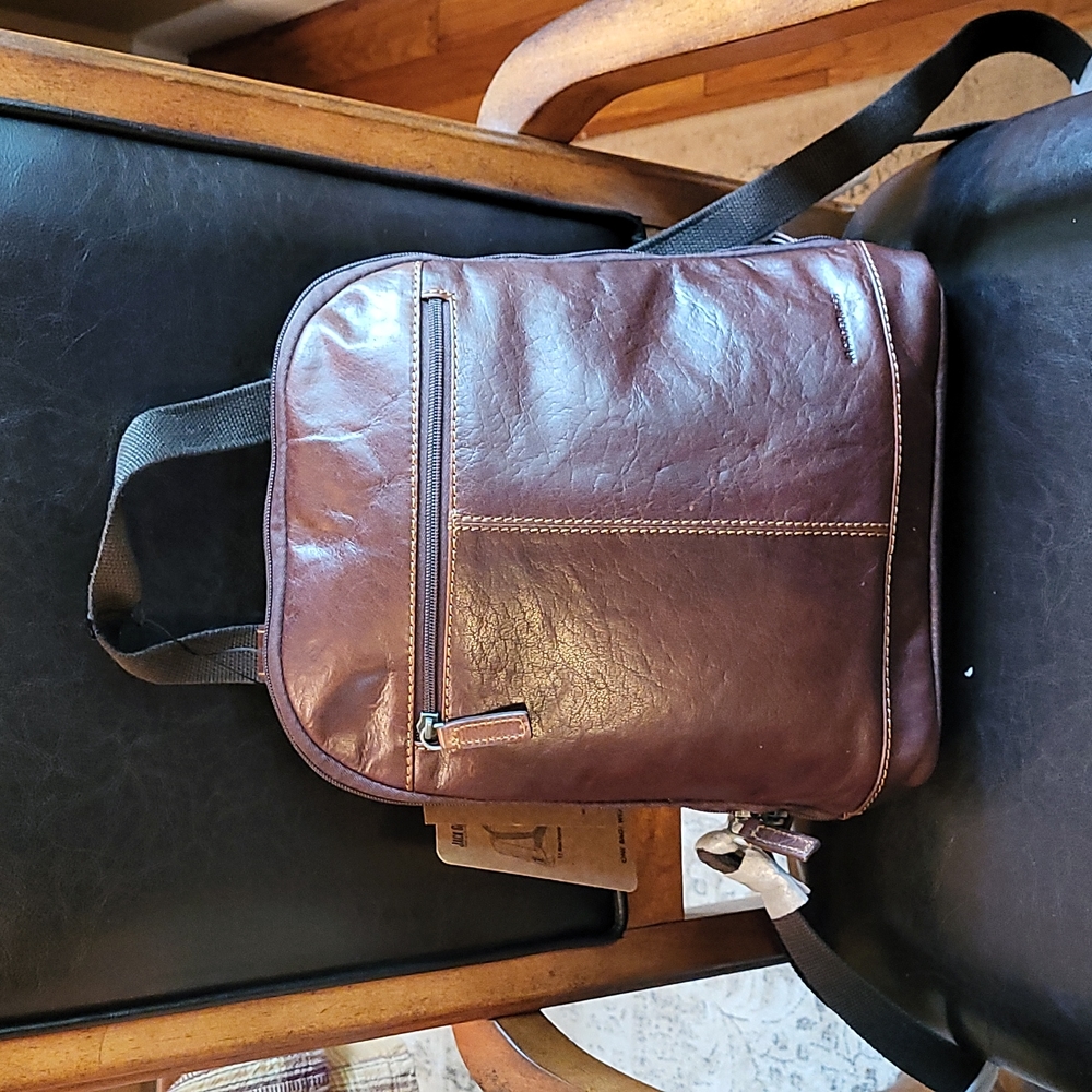 Jack Georges Voyager convertable backpack/crossbody bag,  buffalo leather Nwt